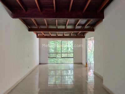 Casa de 4 alcobas en arriendo en Castropol, Medellín, 300 m² · foto 8 de 19