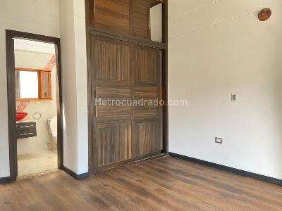 Casa de 3 alcobas en venta en Sabaneta, Sabaneta, 340 m² · foto 11 de 18