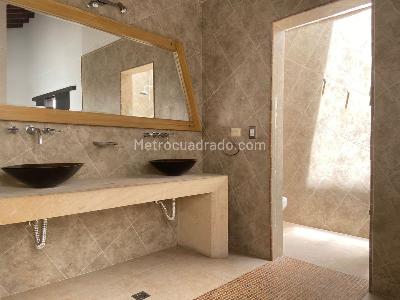 Casa de 3 alcobas en venta en Sabaneta, Sabaneta, 340 m² · foto 16 de 18