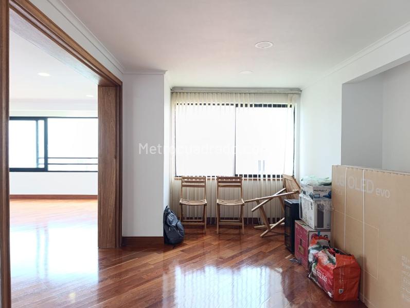 Apartamento Elegante de 3 Alcobas con Terraza en El Poblado - 6