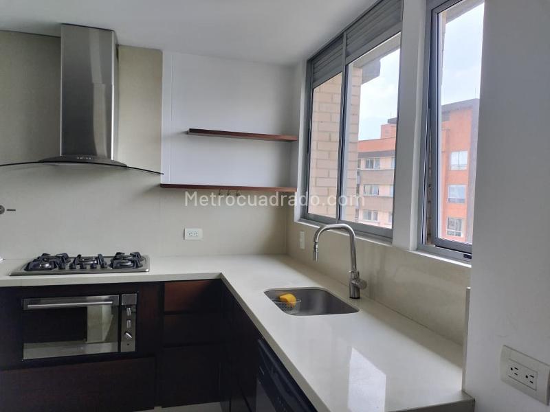 Modern 3BR Apartment in El Poblado - 6