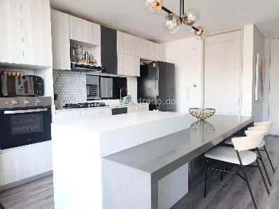 Apartamento en venta en El Poblado, Medellín · foto 5 de 19