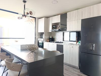Apartamento en venta en El Poblado, Medellín · foto 6 de 19