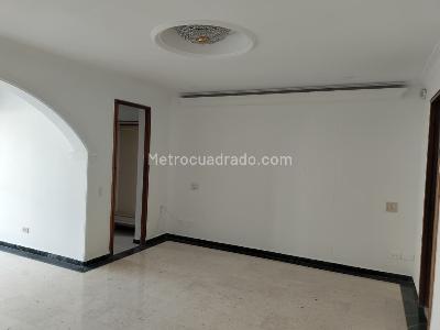 Casa de 4 alcobas en venta en El Poblado, Medellín, 267 m² · foto 12 de 19