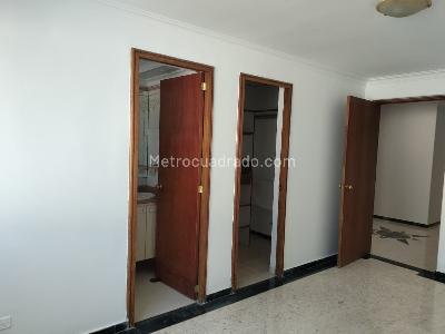 Casa de 4 alcobas en venta en El Poblado, Medellín, 267 m² · foto 14 de 19
