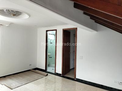 Casa de 4 alcobas en venta en El Poblado, Medellín, 267 m² · foto 16 de 19