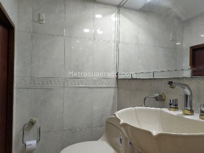 Casa de 4 alcobas en venta en El Poblado, Medellín, 267 m² · foto 17 de 19