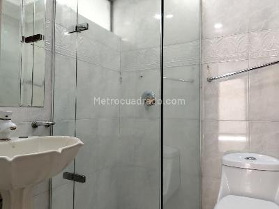 Casa de 4 alcobas en venta en El Poblado, Medellín, 267 m² · foto 18 de 19