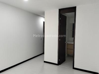 Apartamento de 3 alcobas en venta en El Poblado, Medellín, 150 m² · foto 12 de 14