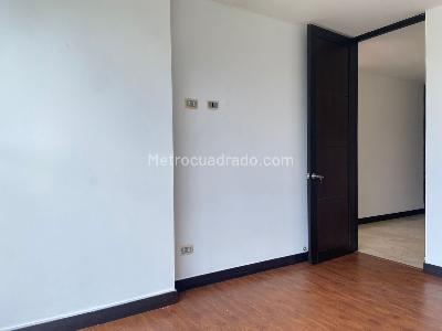 Apartamento de 3 alcobas en arriendo en Sabaneta, Sabaneta, 121 m² · foto 10 de 19