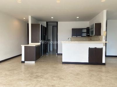 Apartamento de 3 alcobas en arriendo en Sabaneta, Sabaneta, 121 m² · foto 4 de 19
