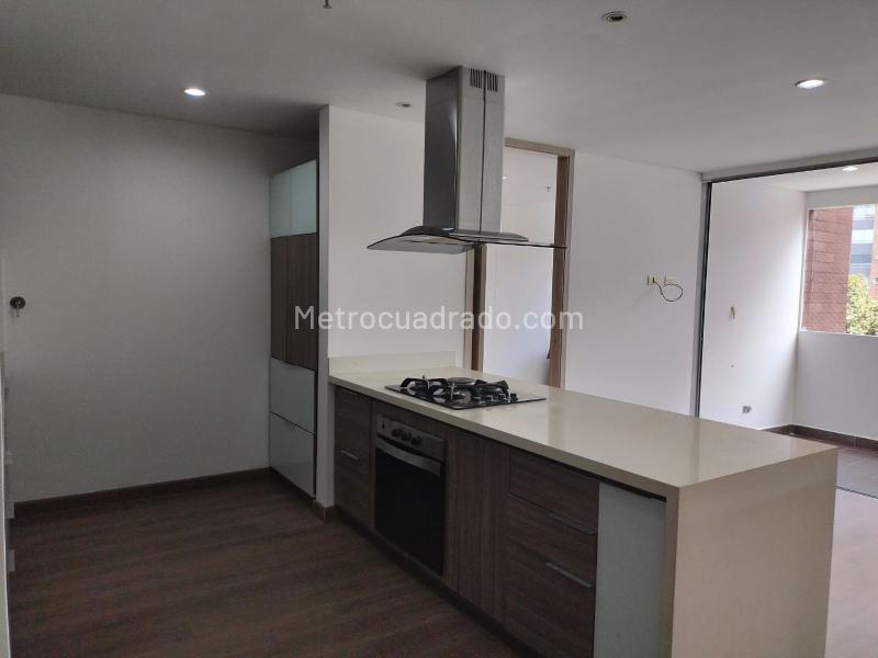 Apartamento de 3 Alcobas con Servicios Modernos en El Poblado - 5