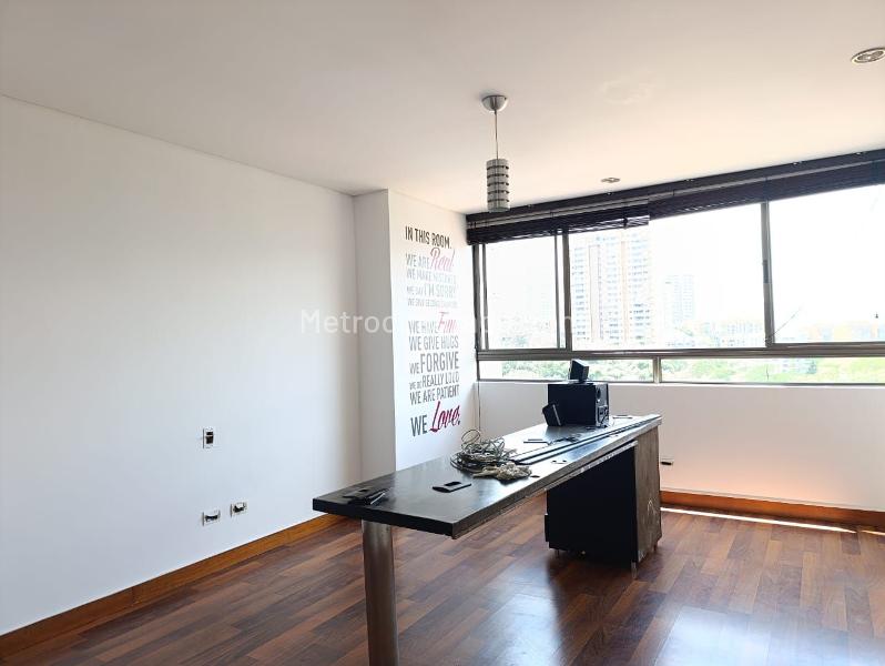 Apartamento de 3 Alcobas en Los Naranjos con Gran Oferta de Amenidades - 8