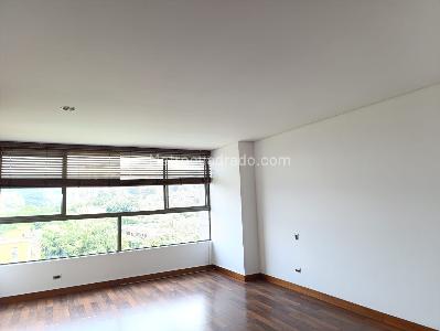 Apartamento de 3 alcobas en venta en Los Gonzalez, Medellín, 195 m² · foto 4 de 16
