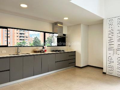 Apartamento de 3 alcobas en venta en El Poblado, Medellín, 160 m² · foto 4 de 16