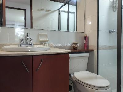 Apartamento de 2 alcobas en arriendo en El Poblado, Medellín, 70 m² · foto 13 de 14