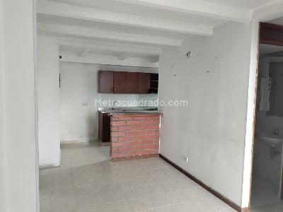 Apartamento en venta en El Poblado, Medellín · foto 2 de 12