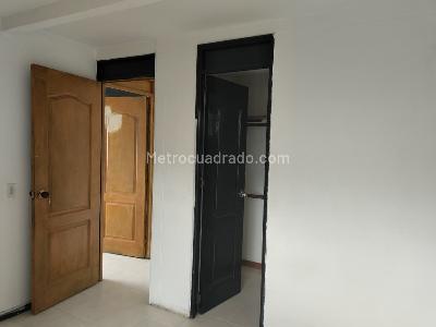 Apartamento en venta en El Poblado, Medellín · foto 7 de 12