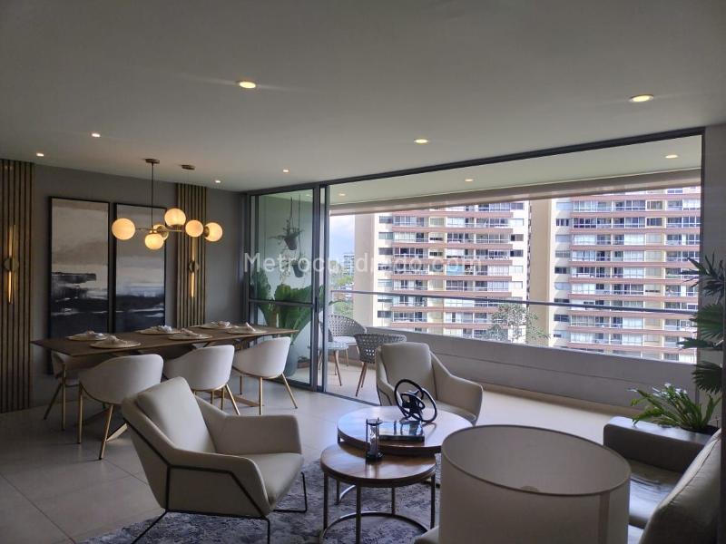 Furnished 3BR Apartment with Balcony in El Poblado - 2