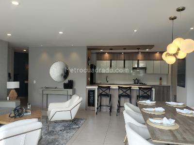 Apartamento de 3 alcobas en venta en El Poblado, Medellín, 135 m² · foto 4 de 18