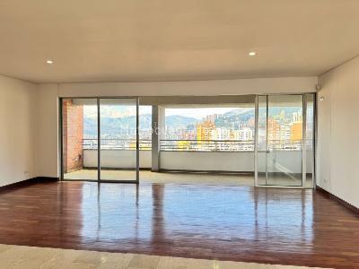 Apartamento en Arriendo, EL POBLADO, Medellín