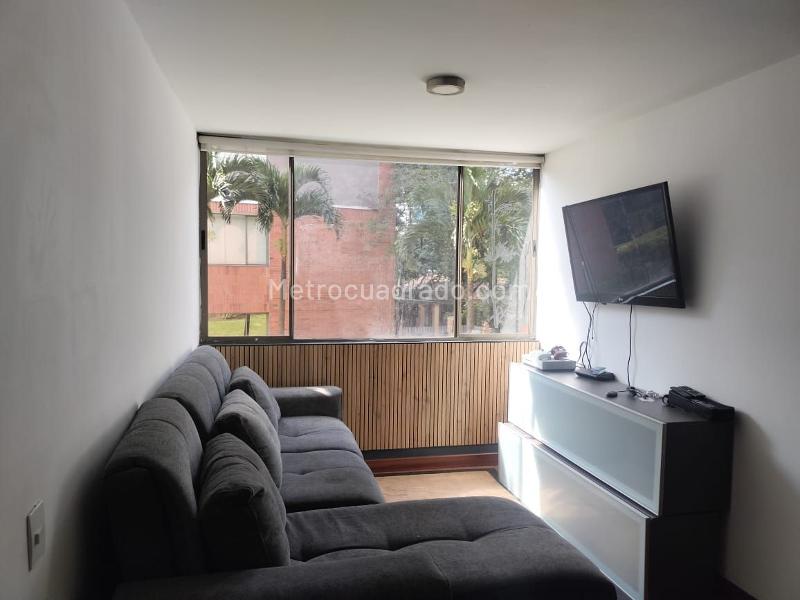 Apartamento Amoblado de 3 Alcobas con Balcones en El Poblado - 7