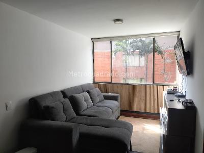 Apartamento de 3 alcobas en arriendo en El Poblado, Medellín, 139 m² · foto 8 de 18