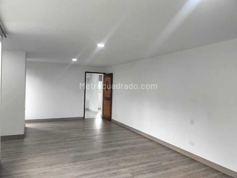 Apartamento de 3 Alcobas en El Poblado con 4 Baños - 3