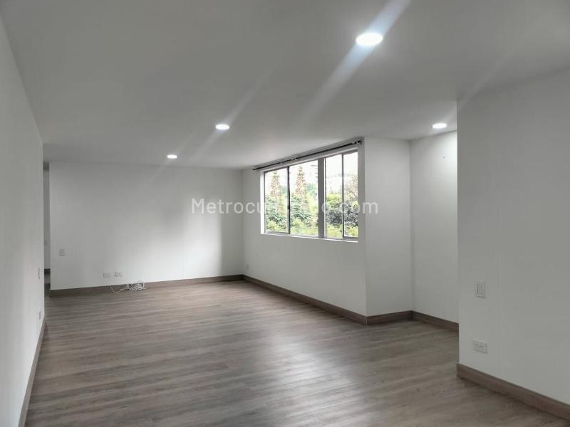 Apartamento de 3 Alcobas en El Poblado con 4 Baños - 4