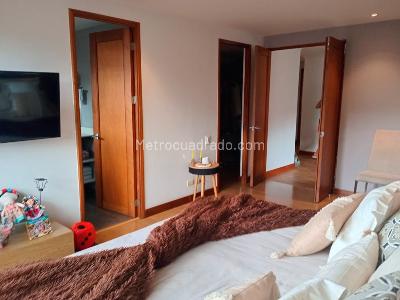 Apartamento de 3 alcobas en arriendo en El Poblado, Medellín, 133 m² · foto 9 de 18