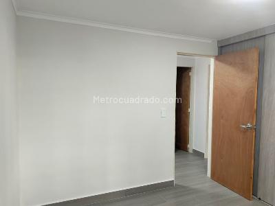 Apartamento de 3 alcobas en arriendo en Las Lomas, Medellín, 108 m² · foto 12 de 17