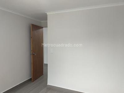 Apartamento de 3 alcobas en arriendo en Las Lomas, Medellín, 108 m² · foto 15 de 17