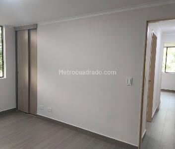 Apartamento de 3 alcobas en arriendo en Las Lomas, Medellín, 108 m² · foto 7 de 17