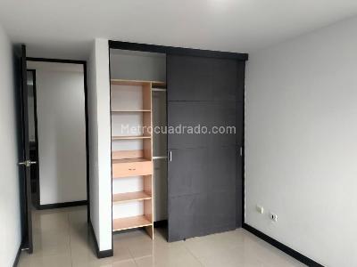 Apartamento de 3 alcobas en arriendo en El Poblado, Medellín, 107 m² · foto 12 de 16