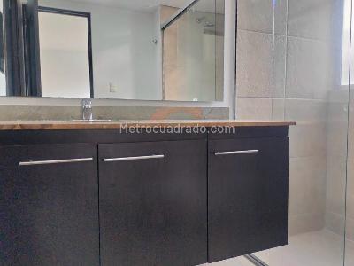 Apartamento de 3 alcobas en arriendo en El Poblado, Medellín, 107 m² · foto 15 de 16