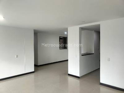 Apartamento de 3 alcobas en arriendo en El Poblado, Medellín, 107 m² · foto 2 de 16