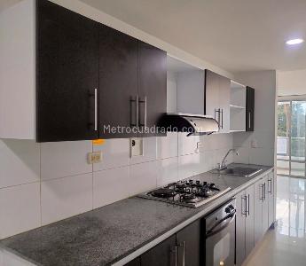 Apartamento de 3 alcobas en arriendo en El Poblado, Medellín, 107 m² · foto 5 de 16