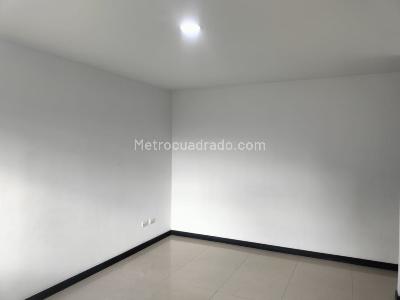 Apartamento de 3 alcobas en arriendo en El Poblado, Medellín, 107 m² · foto 9 de 16
