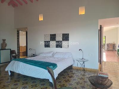 Casa de 4 alcobas en venta en El Poblado, Medellín, 750 m² · foto 10 de 20