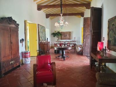 Casa de 4 alcobas en venta en El Poblado, Medellín, 750 m² · foto 2 de 20