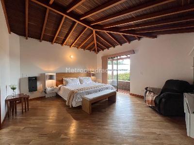Casa de 4 alcobas en venta en Envigado, Envigado, 350 m² · foto 13 de 18