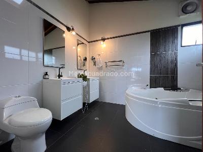 Casa de 4 alcobas en venta en Envigado, Envigado, 350 m² · foto 16 de 18