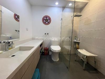 Apartamento de 3 alcobas en venta en Los Balsos, Medellín, 135 m² · foto 14 de 14