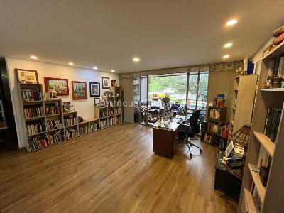 Apartamento de 3 alcobas en venta en Los Balsos, Medellín, 135 m² · foto 1 de 14