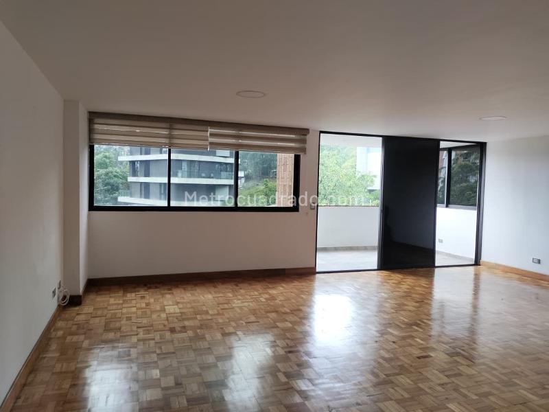 3BR Apartment Near Avenues and Malls in El Poblado