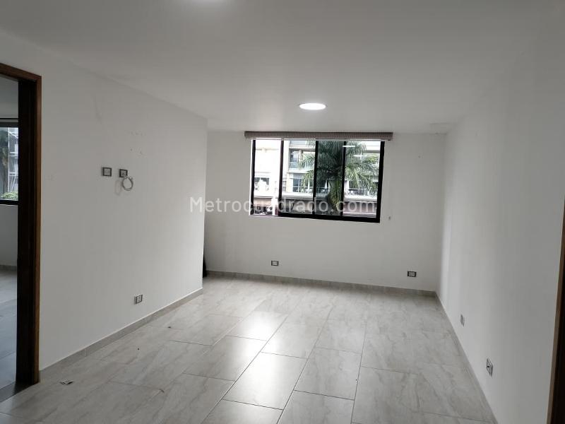 Apartamento de 3 Alcobas cerca a Avenidas y Centros Comerciales en El Poblado - 7