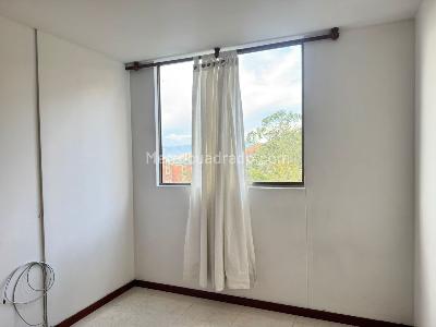 Apartamento de 3 alcobas en arriendo en El Poblado, Medellín, 90 m² · foto 7 de 11