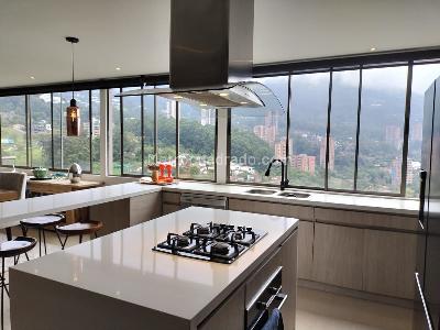 Apartamento en venta en El Poblado, Medellín · foto 8 de 18