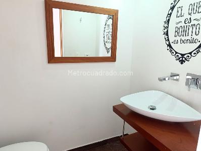 Apartamento de 3 alcobas en arriendo en San Lucas, Medellín, 140 m² · foto 18 de 20