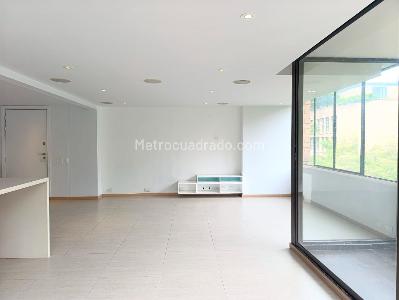 Apartamento de 3 alcobas en arriendo en San Lucas, Medellín, 140 m² · foto 2 de 20